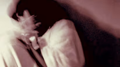 பதினான்கே வயதான சிறுமியை கதற, கதற  கற்பழித்த 4 பேர் !! காட்டுக்குள் தூக்கிச் சென்று சிதைத்த கொடூரம் !!