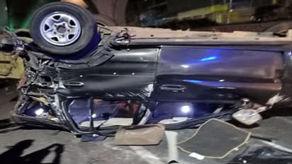 గోడదూకి పుట్టినరోజు వేడుకులకు విద్యార్థులు.. వాహనం ఢీకొట్టి..