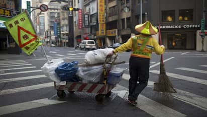 সুইপারের পোস্ট রয়েছে ৫৪৯টি, আবেদন করলেন ৭ হাজার ইঞ্জিনিয়র