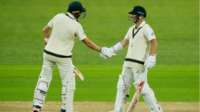 வார்னர், லபுஷேன் அரைசதம்.. ஆஸ்திரேலிய அணி அபார பேட்டிங்