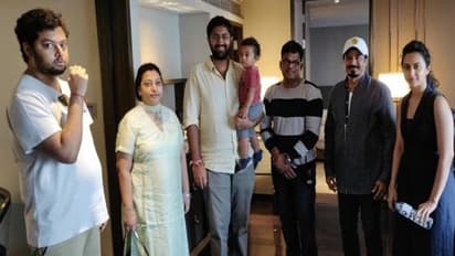 బాలకృష్ణ ఫ్యామిలీ ఫోటో లీక్.. మోక్షజ్ఞ ఏంటి ఇలా.. ఫ్యాన్స్ కు షాక్!