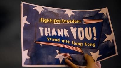 Hong Kong: Thousands gather to thank the US for human rights bill