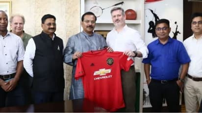 വരുന്നു, മാഞ്ചസ്റ്റര് യുണൈറ്റഡ്-ഈസ്റ്റ് ബംഗാള് പോരാട്ടം