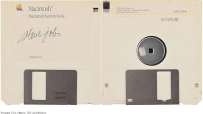 ഈ ഫ്ളോപ്പി ഡിസ്ക്കിന് വില 5 ലക്ഷത്തില് കൂടുതല്! കാരണമിതാണ്