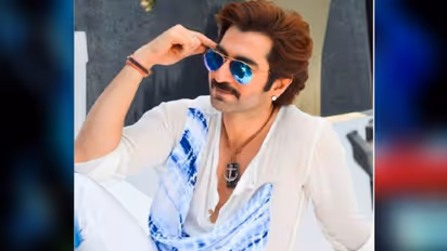 জিৎ 'Covid' নেগেটিভ হতেই করোনায় আক্রান্ত বাবা -মা, স্বপরিবারে হোম আইসোলেশনে টলিপাড়ার 'বস'