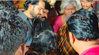 சாலை விபத்தில் பலியான ரசிகர்... கதறி, கதறி அழுத கார்த்தி... சோசியல் மீடியாவில் வைரலாகும் வீடியோ...!