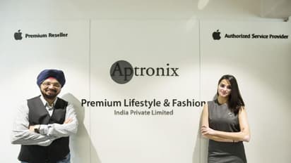 హైదరాబాద్ లో అతిపెద్ద ఆపిల్ విక్రయ కేంద్రం...