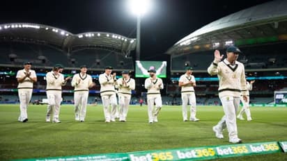 দ্বিতীয় দিনেই ইনিংসে হারের ভ্রুকুটি, অস্ট্রেলিয়ার বিরুদ্ধে ব্যাকফুটে পাকিস্তান