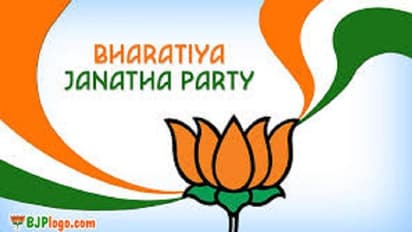 அதிமுகவில் இருந்து விலகி பாஜகவில் இணைந்த பிரபல நடிகை !!