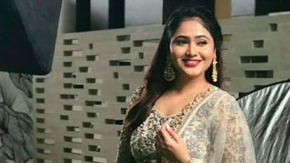 கொஞ்சம் குண்டா கும்முனு மாறிய அட்லீ மனைவி ப்ரியா..! வைரலாகும் லேட்டஸ்ட் போட்டோ ஷூட்..!