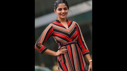 குடும்ப குத்து விளக்கா இருந்த நிக்கிலா விமலா இது..? ஆள் அடையாளம் தெரியாத அளவிற்கு மாறி மாடர்ன் உடையில் கலக்கும் புகைப்படங்கள்..!