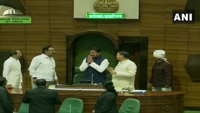 பின்வாங்கிய பாஜக..! அசால்ட்டாக தட்டித் தூக்கிய காங்கிரஸ்..!