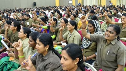 టీఎస్ ఆర్టీసీపై గడ్కరీ సంచలన వ్యాఖ్యలు: అందుకే కేసీఆర్ వెనక్కి...