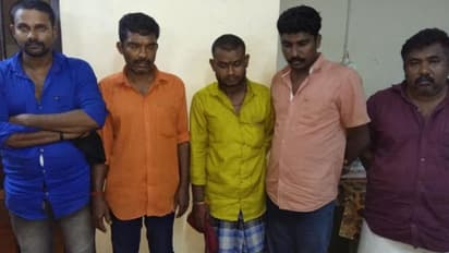 വ്യാജ സ്വർണ്ണം പണയം വച്ച് അരകോടിയിലധികം തട്ടിയ അഞ്ച് പേര് പിടിയില്