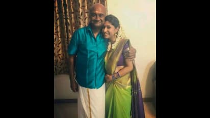 குறையாத அன்பு... நிறைவான வாழ்க்கை... நடிகர் எம்.எஸ்.பாஸ்கர் மனைவி - குழந்தைகளுடன் இருக்கும் புகைப்பட தொகுப்பு..!