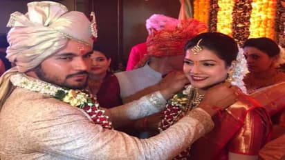 রবিবার দলকে করলেন চ্যাম্পিয়ন, সোমবার বিয়ের পিঁড়িতে ভারতীয় ক্রিকেটার