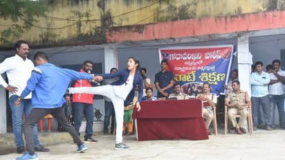 మహిళల స్వీయ రక్షణే లక్ష్యంగా... గోదావరిఖని పోలీసుల ప్రత్యేక చర్యలు