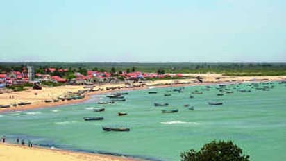 கடலை தோண்டி கொள்ளையடிக்கும் கும்பல்..!!  குலசேகர பட்டிணத்தில் அரங்கேறும் பயங்கரம்..!!