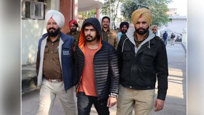 పోలీసులు నన్ను ఎన్ కౌంటర్ చేస్తారు.. కాపాడండి.. కోర్టు మెట్లెక్కిన గ్యాంగ్ స్టర్ లారెన్స్..