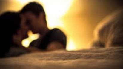 అమ్మకి ఇద్దరితో అక్రమ సంబంధం.. ఇంట్లో బంధించి...