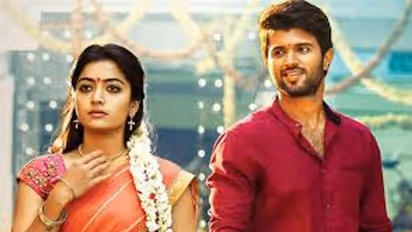 விஜய் தேவரகொண்டா குடும்பத்தில் இணைந்த ராஷ்மிகா... சோசியல் மீடியாவை தெறிக்கவிட்ட போட்டோ... வதந்தி உண்மையாகுதோ?