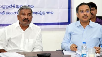 నిమ్మగడ్డకు షాక్: మంత్రి పెద్దిరెడ్డిపై ఎస్ఈసీ ఆదేశాలను కొట్టేసిన ఏపీ హైకోర్టు