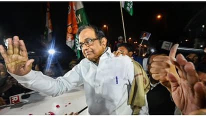 106 நாட்களுக்கு பிறகு திஹாரிலிருந்து வெளியேவந்த ப.சிதம்பரம்... காங்கிரஸ் தொண்டர்கள் உற்சாக வரவேற்பு!