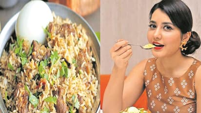 வெங்காய விலை வரலாறு காணாத அளவுக்கு உயர்வு … 450 பிரியாணி கடைகள் அடைப்பு !!