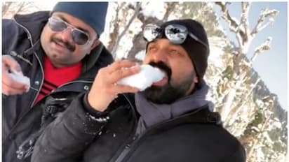 മഞ്ഞു വാരിക്കഴിച്ച് കുഞ്ചാക്കോ ബോബൻ- വീഡിയോ