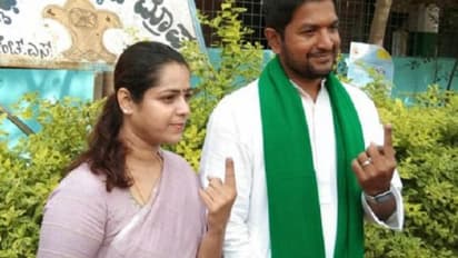 ಹೊಸಕೋಟೆ BJP, ಕಾಂಗ್ರೆಸ್ ಅಭ್ಯರ್ಥಿಗಳಿಲ್ಲ ತಮ್ಮ ಪರ ಮತ ಹಾಕೋ ಅವಕಾಶ