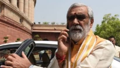 ఆయన నపుంసకుడు.. బీహార్ సీఎంపై కేంద్ర మంత్రి వివాదాస్పద వ్యాఖ్యలు