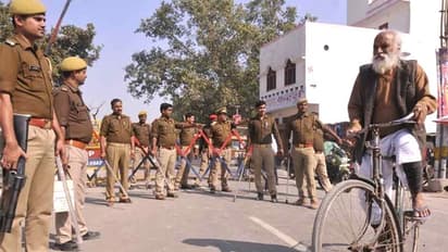 अयोध्या में विवादित ढांचा गिराने के 27 साल: विहिप नहीं मना रहा शौर्य दिवस, मुस्लिम मस्जिद में मनाएंगे काला दिवस