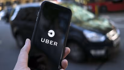 മുൻകൂർ വേതനവും, ലാപ്ടോപ്പും നൽകി നാലിലൊന്ന് ജീവനക്കാരെ ഊബർ പിരിച്ചുവിട്ടു !