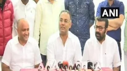 காபி குடிக்க அழைத்துச் சென்று  கட்சியில் சேர்த்து கொண்டார்கள்..!!  குமுறிக் குமுறி அழுத காங்கிரஸ் கவுன்சிலர்..!!