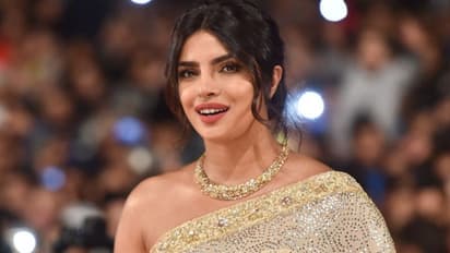 സമാധാനപരമായി പ്രതികരിക്കുമ്പോള് അക്രമം കൊണ്ട് നേരിടുന്നത് ശരിയല്ല; വിദ്യാര്ത്ഥികള്ക്ക് പിന്തുണയുമായി പ്രിയങ്ക ചോപ്ര