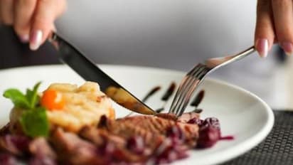 രാത്രിഭക്ഷണം വൈകി കഴിക്കരുതെന്ന് പറയുന്നതിന്റെ കാരണം...