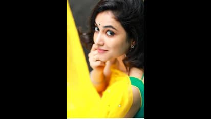 சிவகார்த்திகேயன் பட நாயகி 'பிரியங்கா மோகன்' கொள்ளை அழகில் சுண்டி இழுக்கும் லேட்டஸ்ட் கிளிக்ஸ்..!