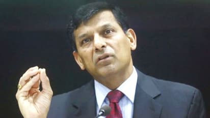 గ్రామాల్లో గిరాకీ గోవిందా... మోదీ సర్కార్పై నిప్పులు చెరిగిన రాజన్