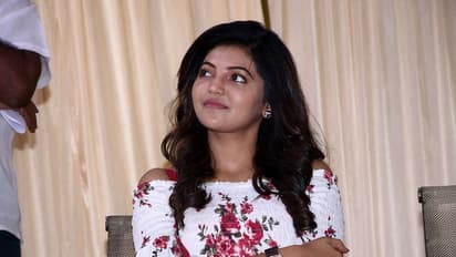 முத்த காட்சிக்கு ஒன் மோர் கேட்ட நடிகை அதுல்யா..! அனைவர் மத்தியிலும் போட்டுடைத்த பிரபலம்..!