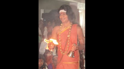 எங்கே கைலாசா நாட்டுக்கு வந்து பாரு...? கொரோனாவிடம் கெத்து காட்டும் நித்யானந்தா..!