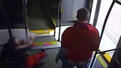 ട്രെയിനില്വച്ച് ഭിന്നശേഷിക്കാരിയെ തള്ളിയിട്ട് വീല്ച്ചെയറുമായി കടന്നുകളഞ്ഞു, യുവാവ് പിടിയില്