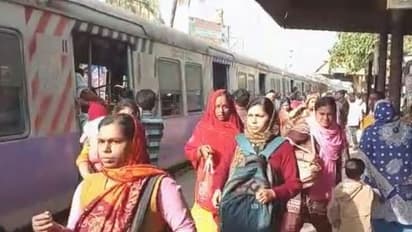 ট্রেনে গাঁজা খাওয়ার প্রতিবাদ, যাত্রীদের ওপর হামলা নেশারুদের