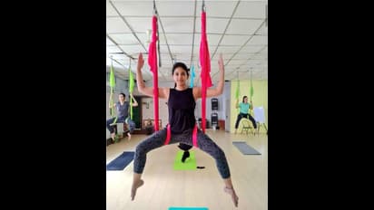 பேரழகி அஞ்சலியா இப்படி செய்வது...? ஆடிப்போன மற்ற நடிகைகள்...!