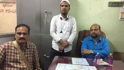 ఏసీబీ వలలో కర్నూల్ సబ్ రిజిస్ట్రార్...