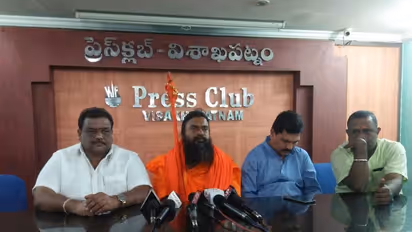 తిరుమల అగ్నిప్రమాదం వెనుక పెద్ద కుట్ర...: శ్రీనివాసానంద సరస్వతి సంచలనం