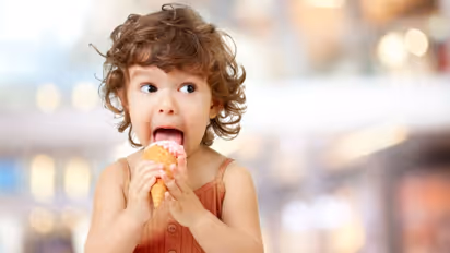 കുട്ടികളുടെ പല്ലിനെ നശിപ്പിക്കുന്ന അഞ്ച് ഭക്ഷണങ്ങള്‍...