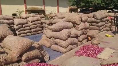 ಈರುಳ್ಳಿ ಮಾರೋಕೆ ಲೈಸೆನ್ಸ್ ಕಡ್ಡಾಯ, ಬೇಕಾಬಿಟ್ಟಿ ಸ್ಟಾಕ್ ಮಾಡಿದ್ರೆ ಕೇಸ್