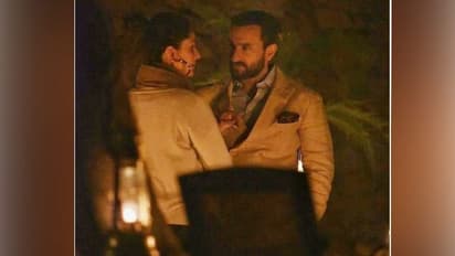 অন্তরঙ্গ মুহূর্তে আরও কাছাকাছি সইফ-করিনা, দেখে নিন চোখধাঁধানো ছবিগুলি