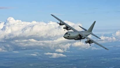 ரேடார் திடீர் துண்டிப்பு... நடுவானில் 38 பேருடன் மாயமான ராணுவ விமானம்... தேடும் பணிகள் தீவிரம்..!