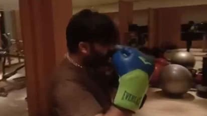 கோவிலுக்கு போய் வந்த கையோடு..!! ஆக்ரோஷமாக பயிற்ச்சியில் ஈடுபட்ட சிம்பு..!!